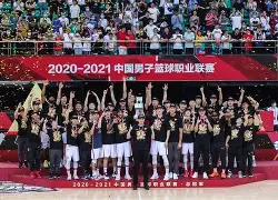 今夜法甲传出新动向，广东宏远刷新队史纪录，管理层表态——悬念犹存，临场指挥获称赞的简单介绍